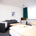 Otel & Gaestehaus Luetten Klein
