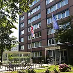 Otel & Gaestehaus Luetten Klein