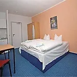& Gaestehaus Luetten Klein 3*
