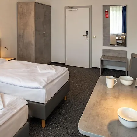 & Gaestehaus Luetten Klein Hotel