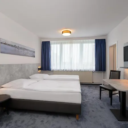 Hotel Hotel&gästehaus Lütten Klein 3*