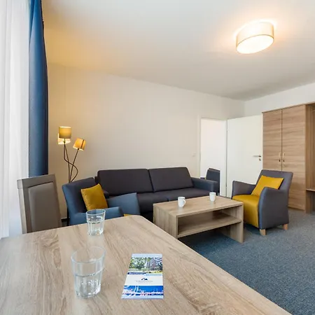 & Gaestehaus Luetten Klein Rostock