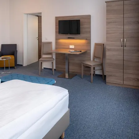 & Gaestehaus Luetten Klein Hotel