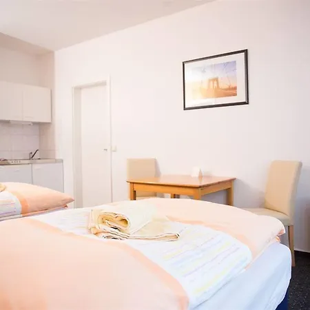 Hotel&gästehaus Lütten Klein Hotel