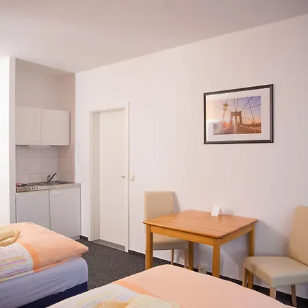 Hotel Hotel&gästehaus Lütten Klein 3*