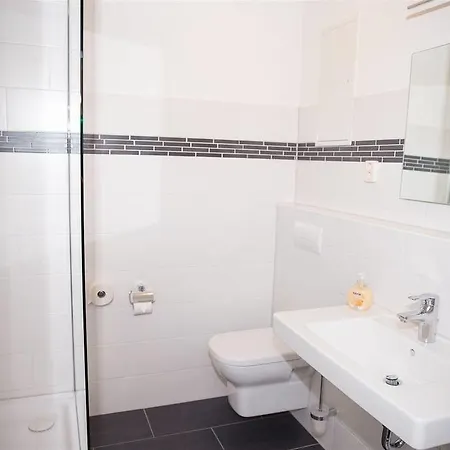 Hotel Hotel&gästehaus Lütten Klein 3*