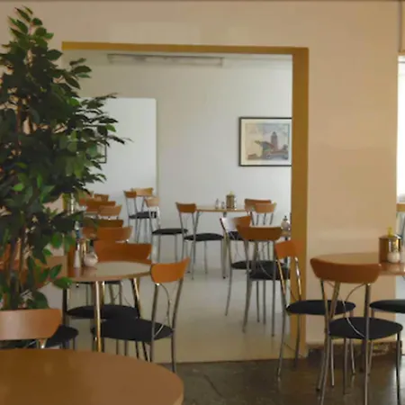 Hotel & Gaestehaus Luetten Klein