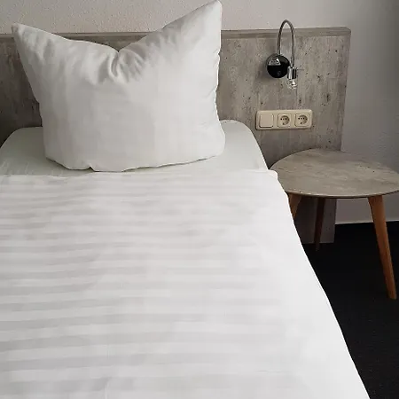 & Gaestehaus Luetten Klein Hotel Rostock