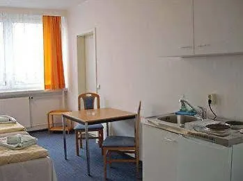 מלון & Gaestehaus Luetten Klein 3*