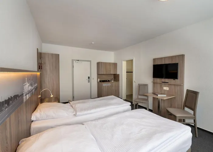 & Gaestehaus Luetten Klein