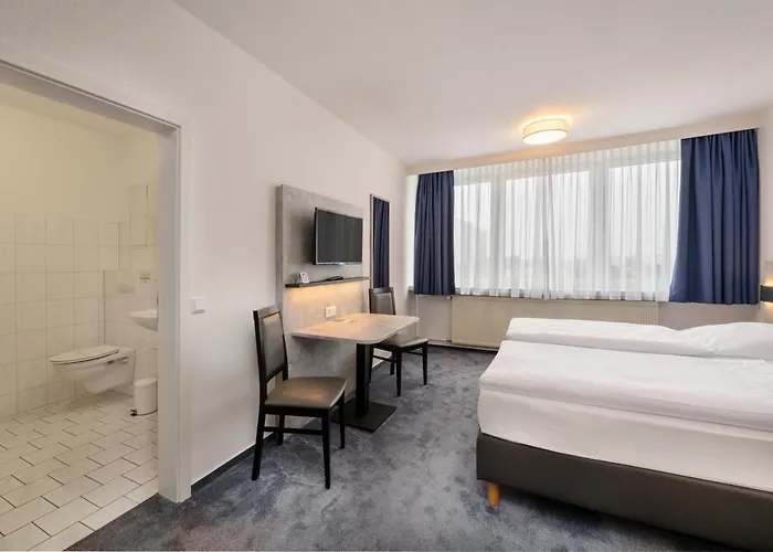 & Gaestehaus Luetten Klein Hotel Rostock